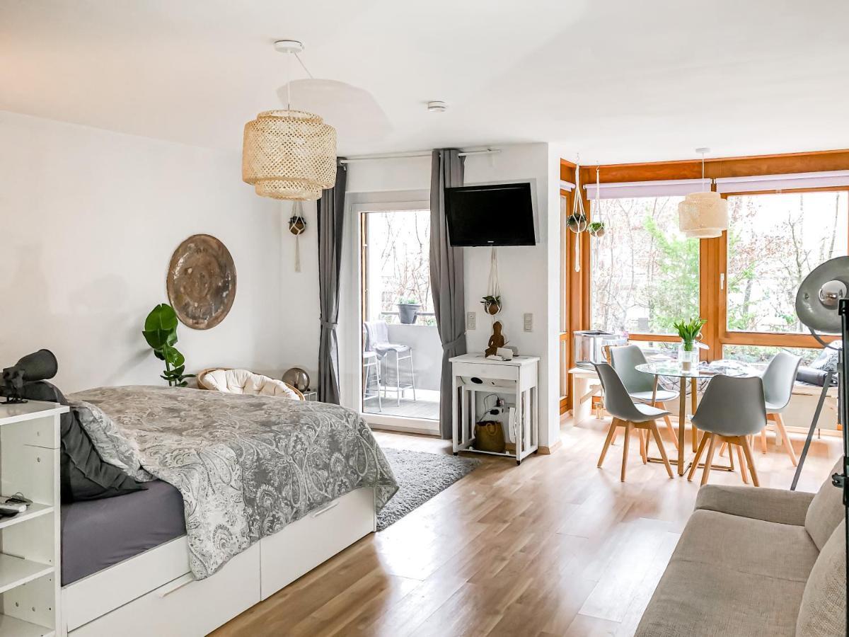 Near Altstadt /w Workspace, Feng-shui&art